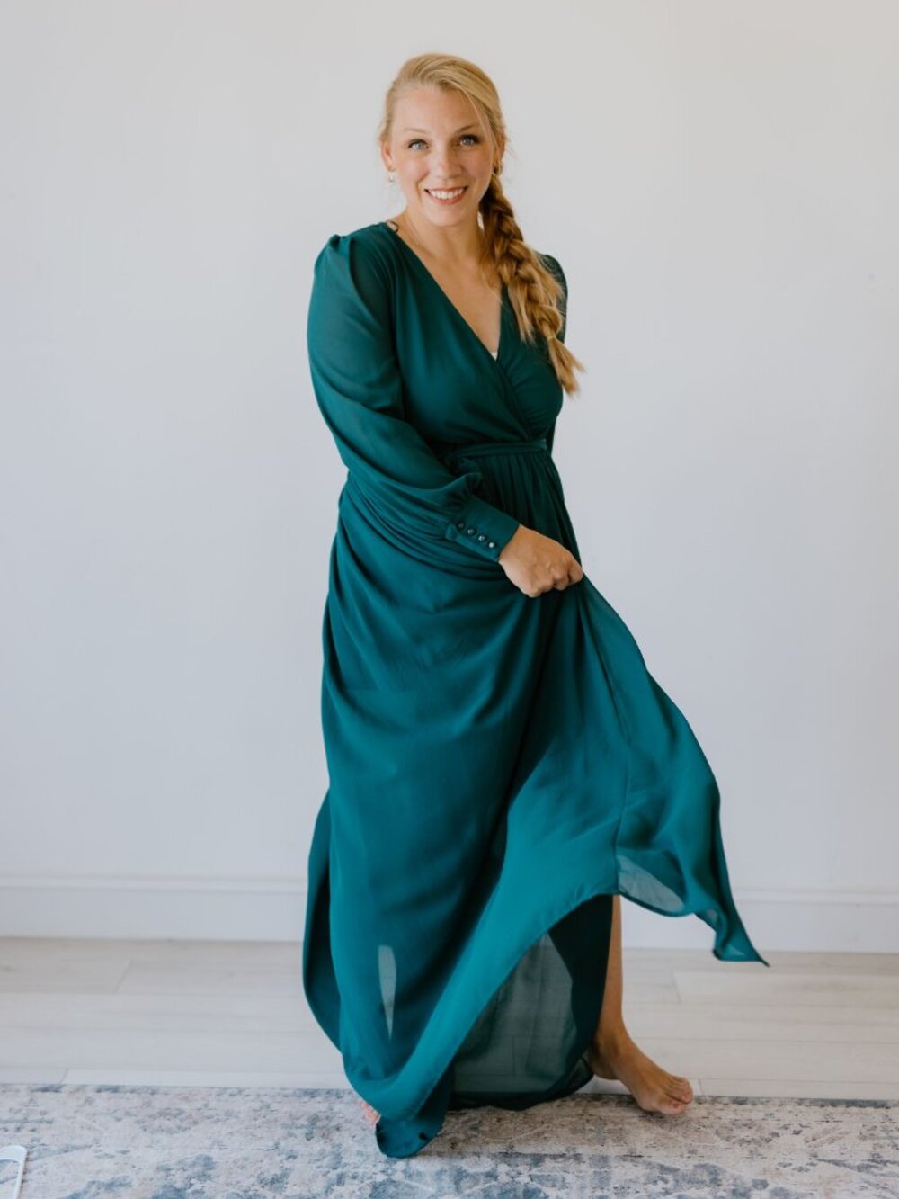Miss Avenue Teal Long Sleeve V‑Neck Maxi Dress – Size M